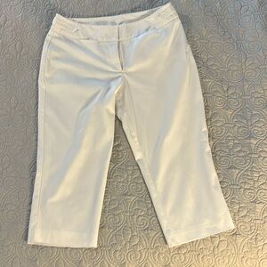 Worthington Capris Size 12 in White